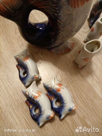 Штоф рыба с рюмками(фарфор) СССР