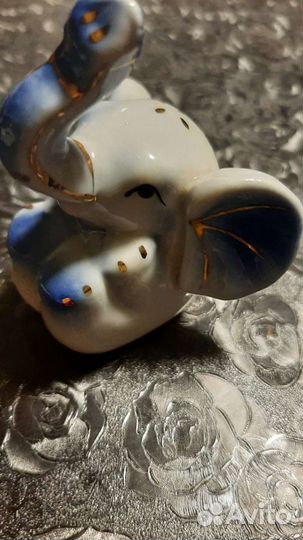 Статуэтки из фарфора