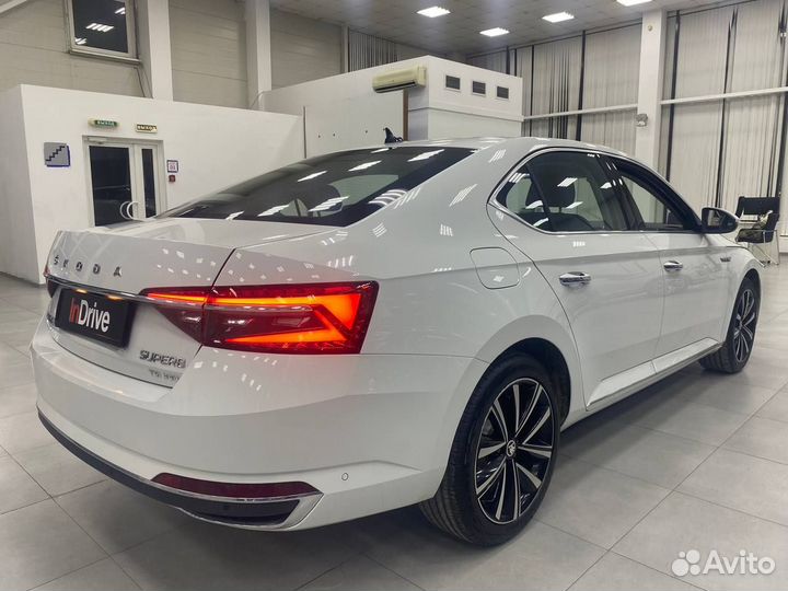 Skoda Superb 2.0 AMT, 2024