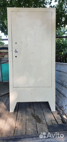 Сейф металлический