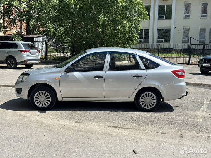 LADA Granta 1.6 МТ, 2015, 173 000 км