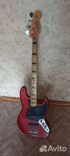 Басс гитара squier