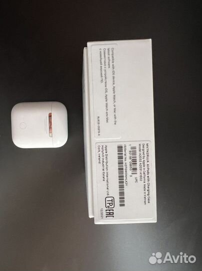 Безпроводные наушники Apple Air Pods