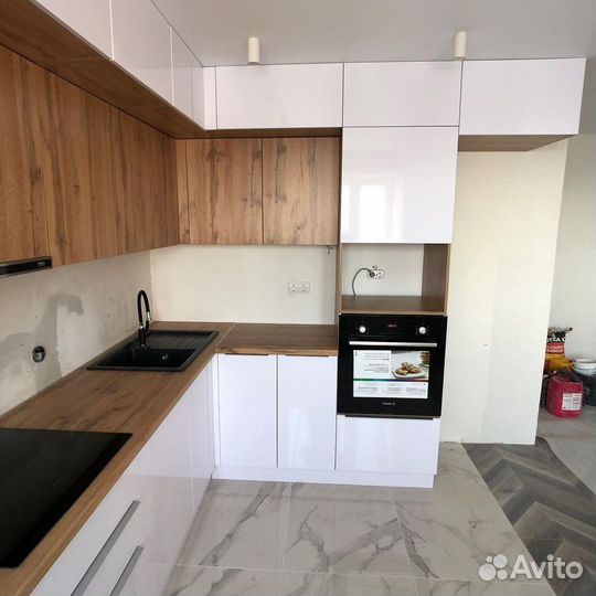 Кухонный гарнитур от фабрики (кухня на заказ)