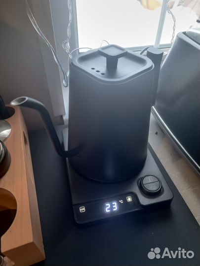 Электрический чайник gerwell KT10