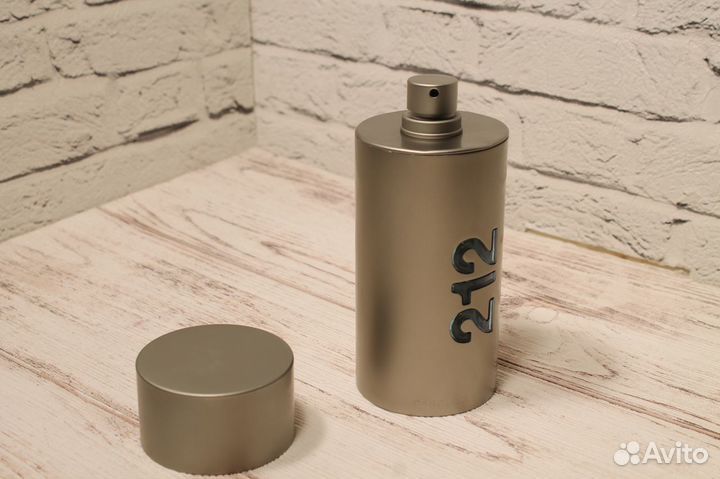 Туалетная вода carolina herrera 212 Men