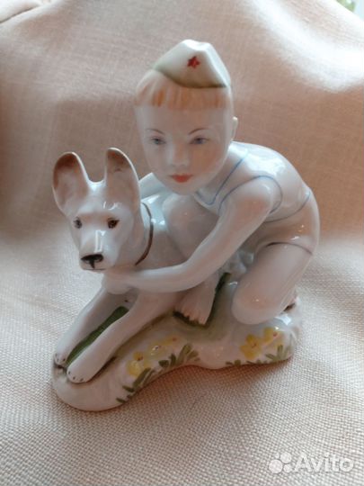 Статуэтки фарфор