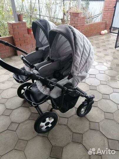 Коляска для двойни