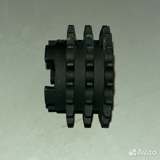 Звездочка 19 зуб. 104 вала 3-х ряд. Буран