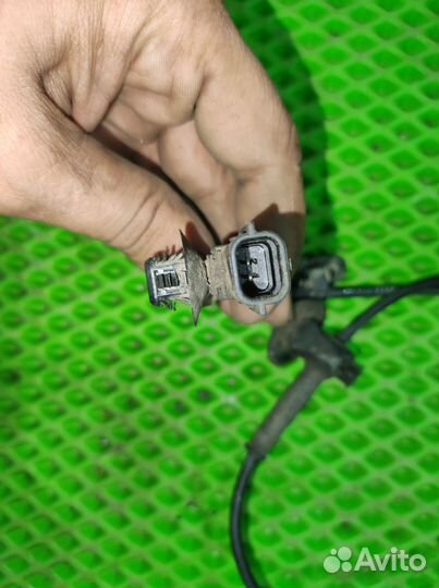 Датчик abs передний Renault Megan 2