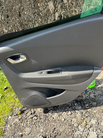 Рено каптюр дверь задняя правая