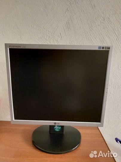 Монитор LG Flatron L1725S-SF 17 дюймов