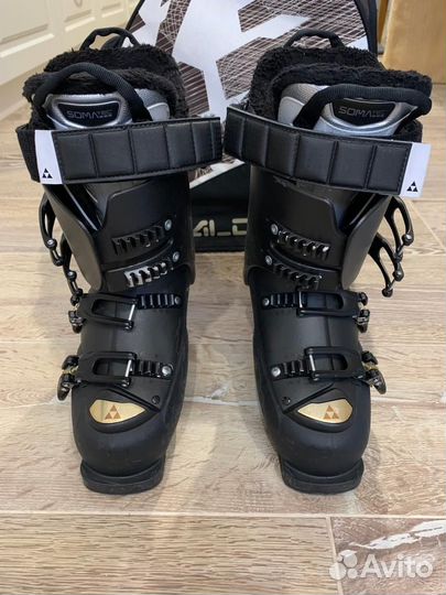 Горнолыжные ботинки 90W. 23,5 (37)