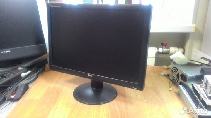 Монитор ЖК LCD 19