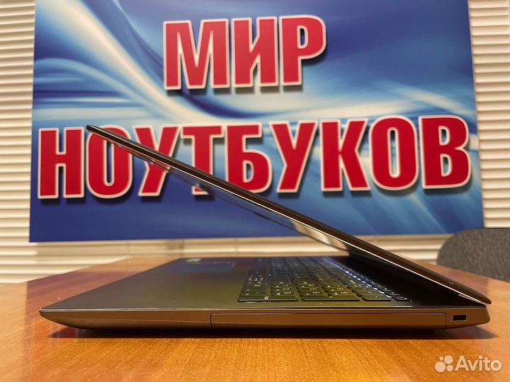 Мощный игровой ноутбук Lenovo / i5 / IPS
