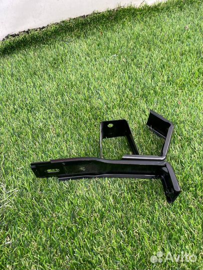 Кронштейн передней панели (телевизора) Zeekr 001