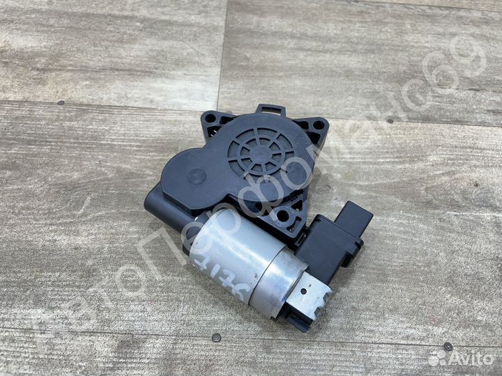 Моторчик стеклоподъемника левый Mazda 2 3 5 6 CX-7