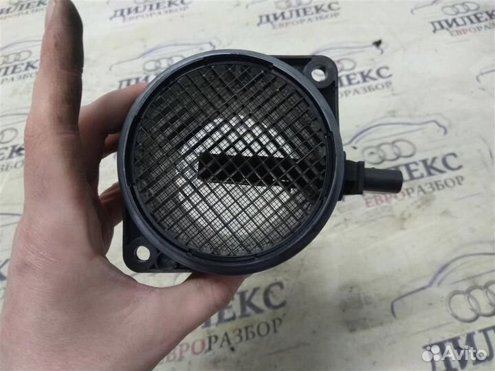 Расходомер воздуха (массметр) VW Touareg 2002-2010