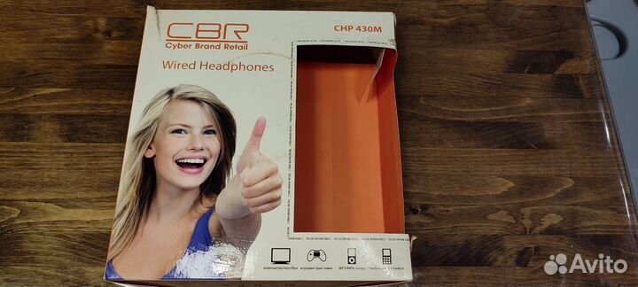 Проводные наушники с микрофоном