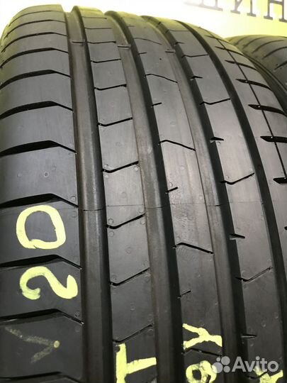 Pirelli P Zero PZ4 245/40 R20 и 275/35 R20 99Y
