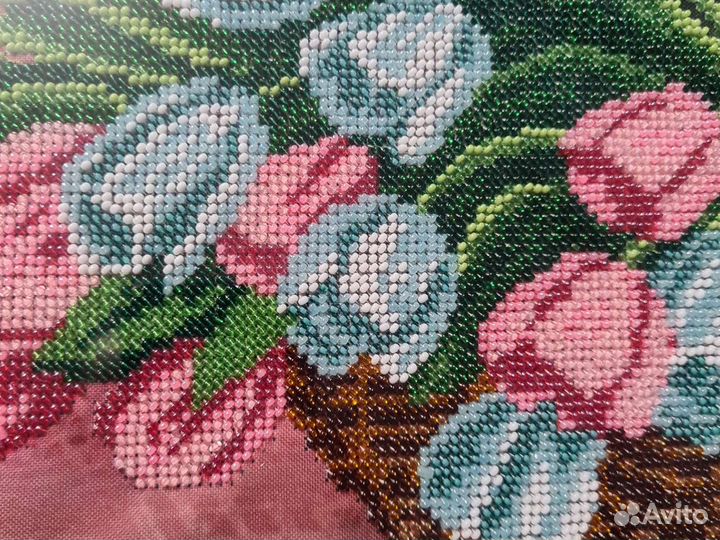 Картина из бисера с рамой под стеклом