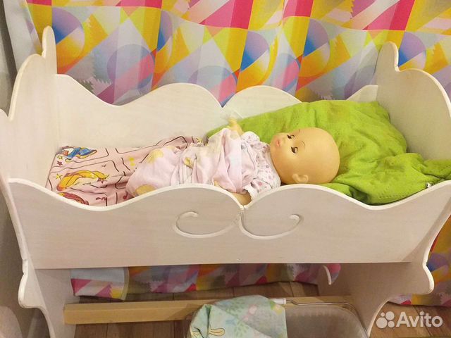 Детская кроватка для кукол
