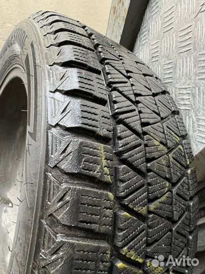 Bridgestone Blizzak DM-V3 235/55 R17 103T