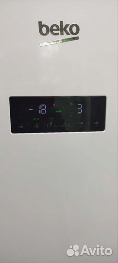 Холодильник двухкамерный Beko Total No Frost