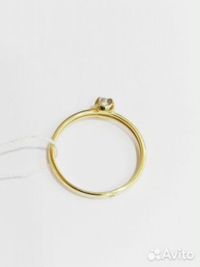Золотое кольцо с камнем 17,5р
