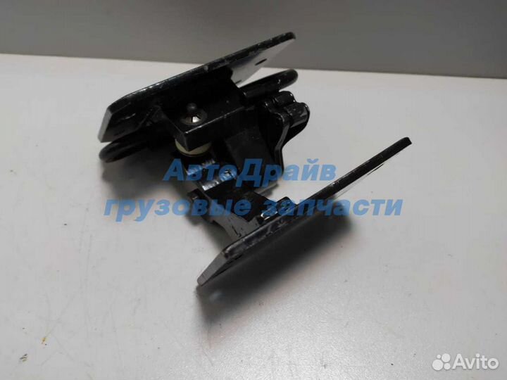 Петля двери Ман Тга Man Tga