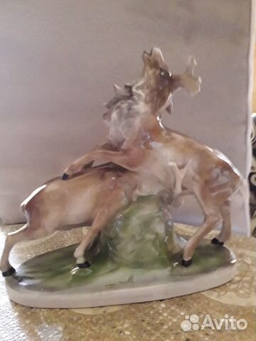 Фарфоровая статуэтка Олени