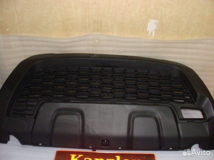 Решетка в бампер Renault Duster