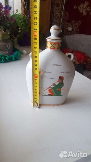 Фарфоровый графин времен СССР