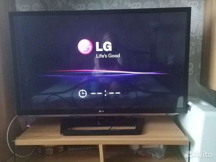 3D Телевизор LG. Диагональ 106 см