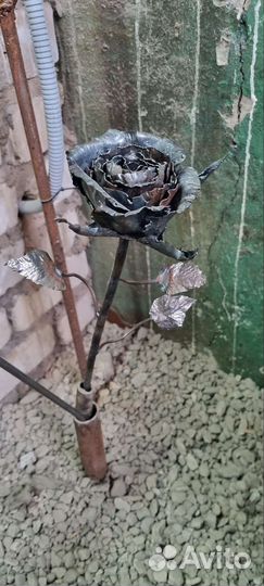 Роза из металла
