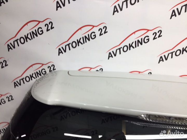 Дверь багажника Toyota Wish ZNE10 1ZZ-FE 2004