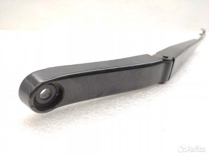 Поводок стеклоочистителя передний правый Audi Q5