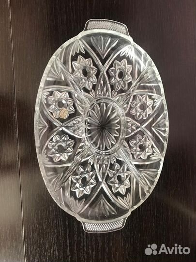 Хрустальные рюмки, салатник, менажница