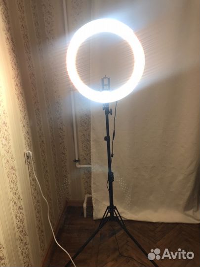 Лампа кольцевая