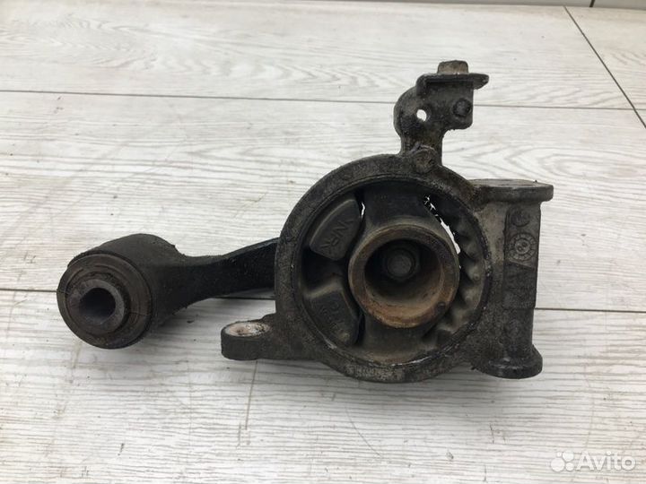 Опора двигателя задняя Nissan Teana J32 VQ25DE