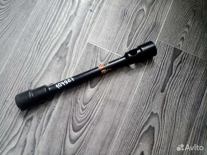 Баллонный ключ 24,27