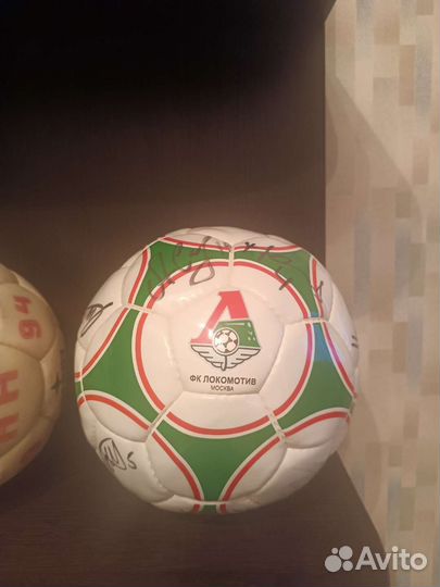 Футбольный мяч adidas