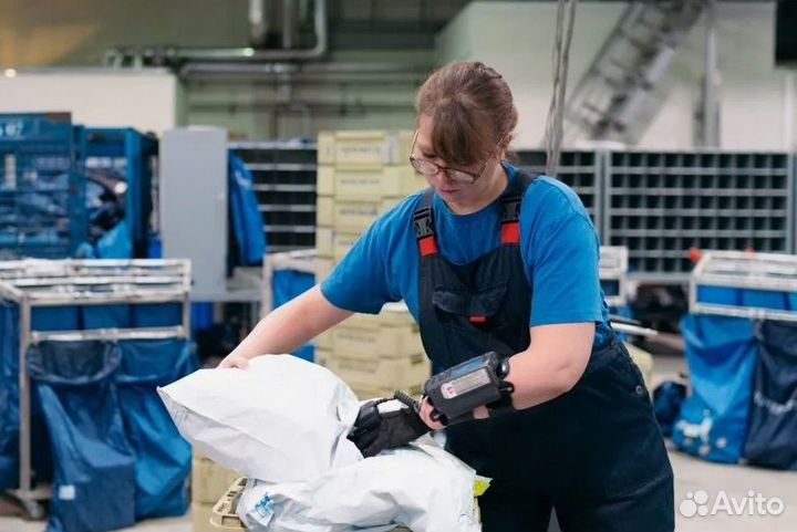 Простая работа на складе без опыта. Комплектовщик