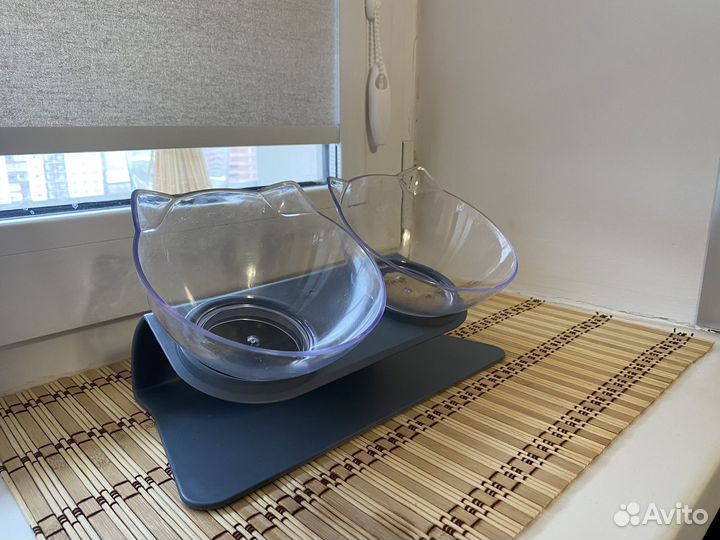 Подставка для кормления собак