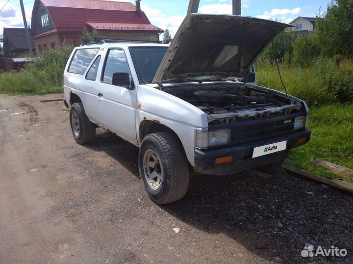 Nissan Terrano 2.4 МТ, 1990, 500 000 км