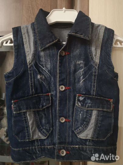 Джинсовая жилетка для мальчика