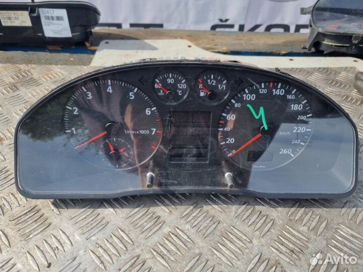 Панель приборов Audi A4