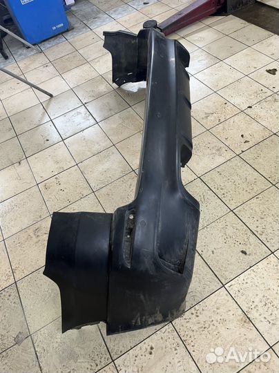 Задний бампер