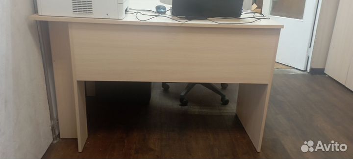 Стол офисный угловой