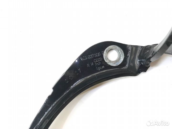 Петля багажника правая Audi A4 B7 Avant